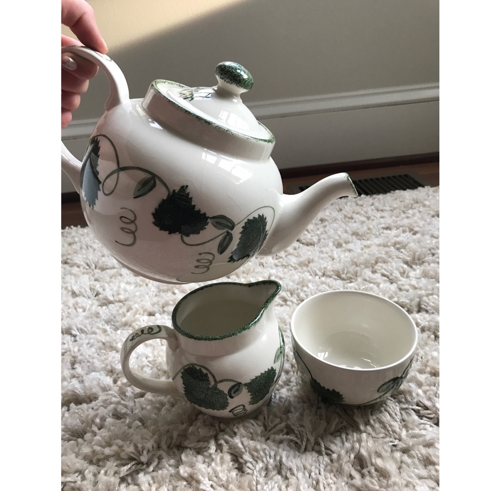 Hand Painted English Tea Pottery Set! vintage!